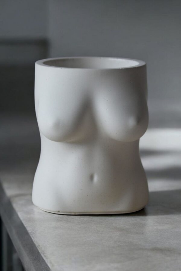Кvetináč "Female torso" - Image 1